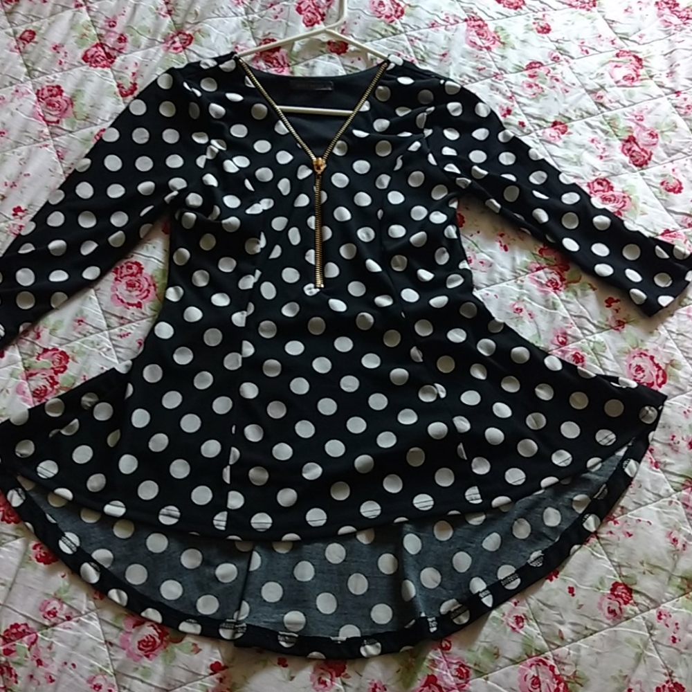Suzy Shier polka dot top